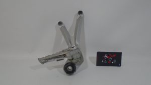 SOPORTE ESTRIBO TRASERO DERECHO HYOSUNG GTR 650 2004/14